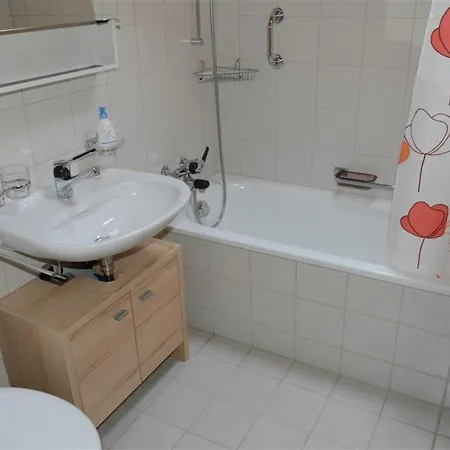 Sonnegg - Herrli Appartement-fewo- Dusche Oder Bad- Wc 4-bettwohnung By Interhome 公寓